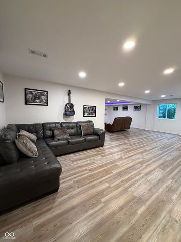 19415 Ketterley Circle, Westfield, IN 46074