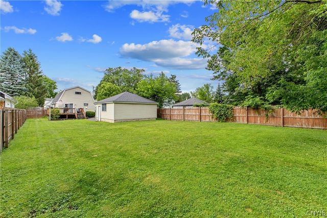 110 Earl Avenue, Salina, NY 13211