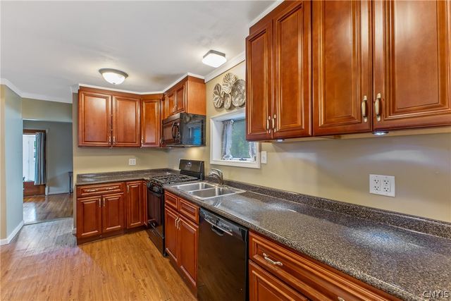 110 Earl Avenue, Salina, NY 13211