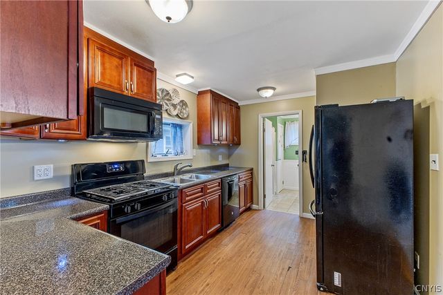 110 Earl Avenue, Salina, NY 13211