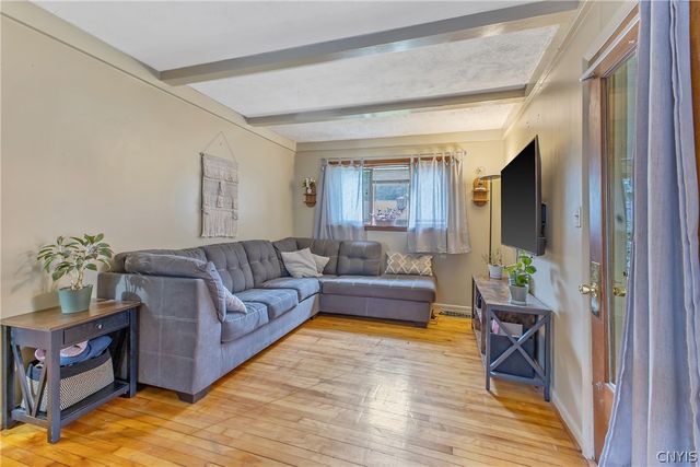 110 Earl Avenue, Salina, NY 13211