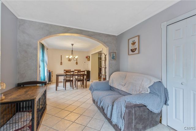 110 Earl Avenue, Salina, NY 13211