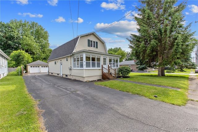 110 Earl Avenue, Salina, NY 13211