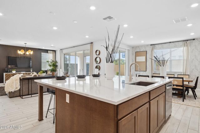 6805 W SPUR Drive, Peoria, AZ 85383