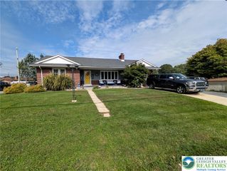 1617 West Pennsylvania Street, South Whitehall Twp, PA 18102