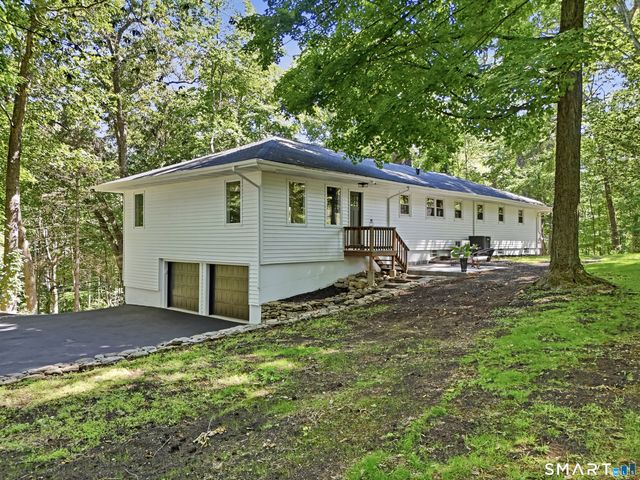 93 Tersana Drive, Easton, CT 06612