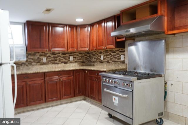 228 N MONTFORD AVE, Baltimore, MD 21224