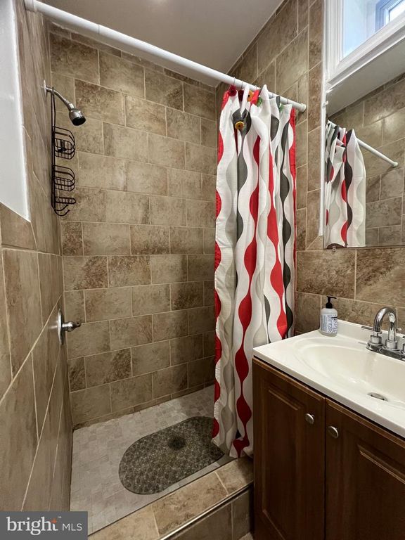 Image 107 of property listing at 228 N MONTFORD AVE, Baltimore, MD 21224