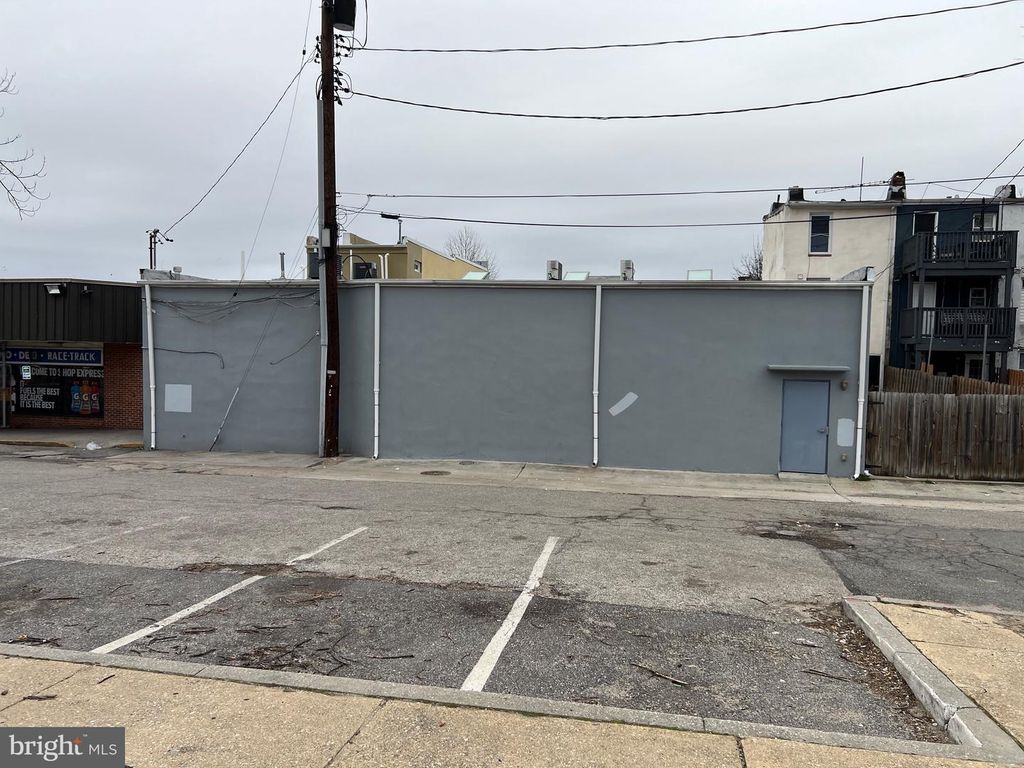 Image 118 of property listing at 228 N MONTFORD AVE, Baltimore, MD 21224