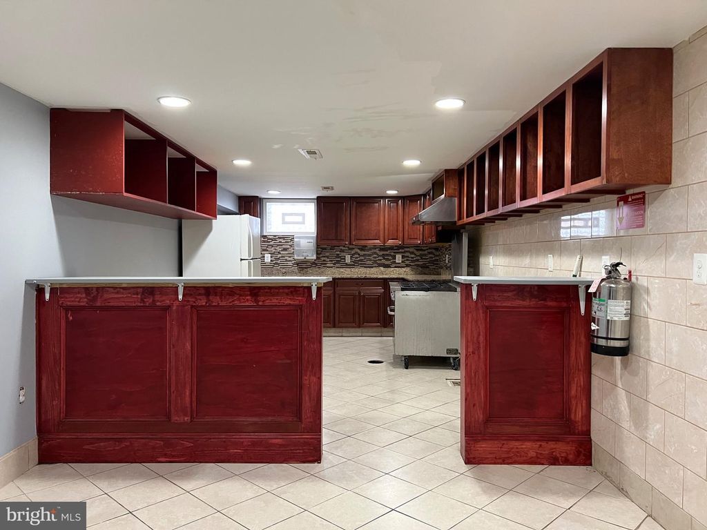 Image 65 of property listing at 228 N MONTFORD AVE, Baltimore, MD 21224