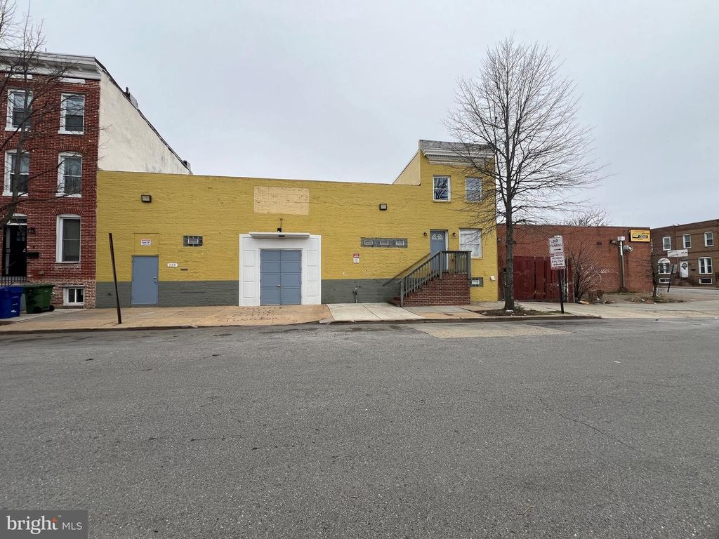 Image 8 of property listing at 228 N MONTFORD AVE, Baltimore, MD 21224