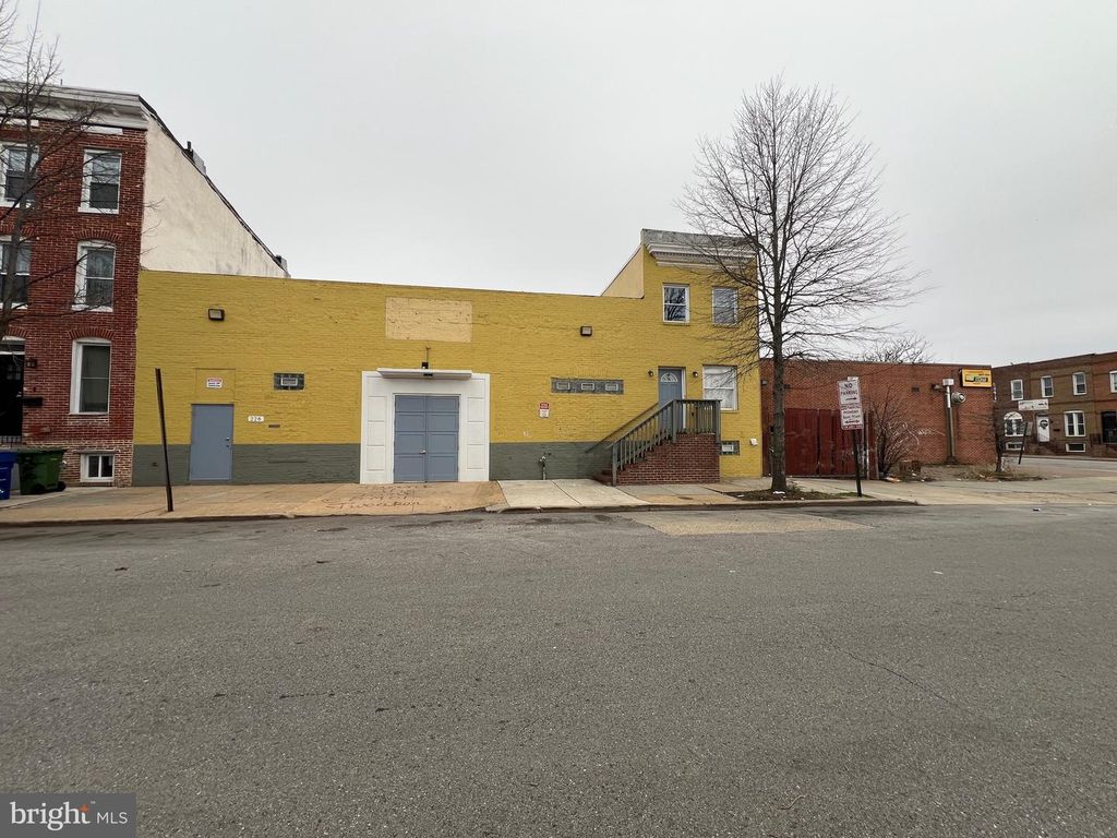 Image 9 of property listing at 228 N MONTFORD AVE, Baltimore, MD 21224