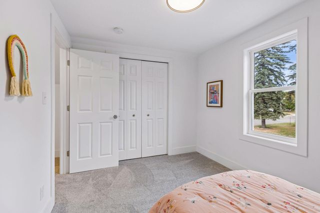 704 7th Avenue S, Hopkins, MN 55343