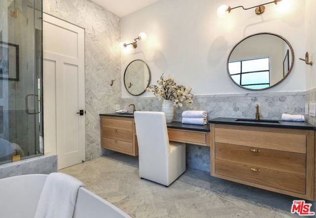 707 Amoroso Place, Venice (los Angeles), CA 90291
