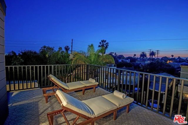 707 Amoroso Place, Venice (los Angeles), CA 90291