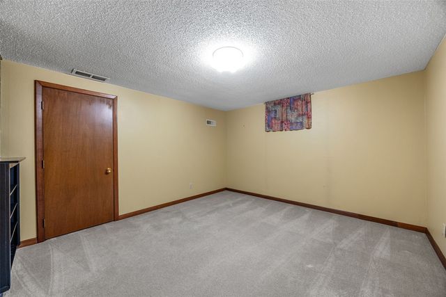 1805 Brockman Avenue, Marion, IA 52302