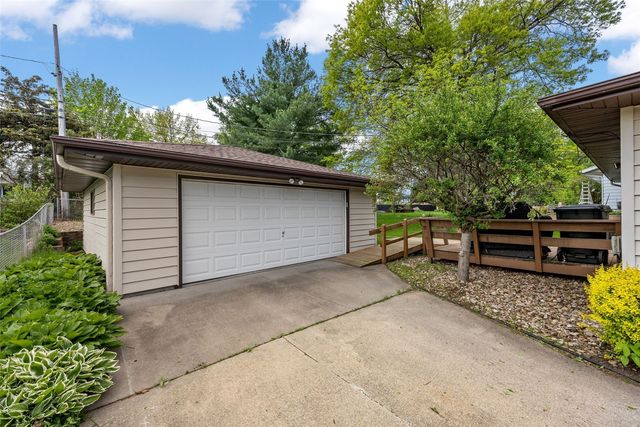 1805 Brockman Avenue, Marion, IA 52302