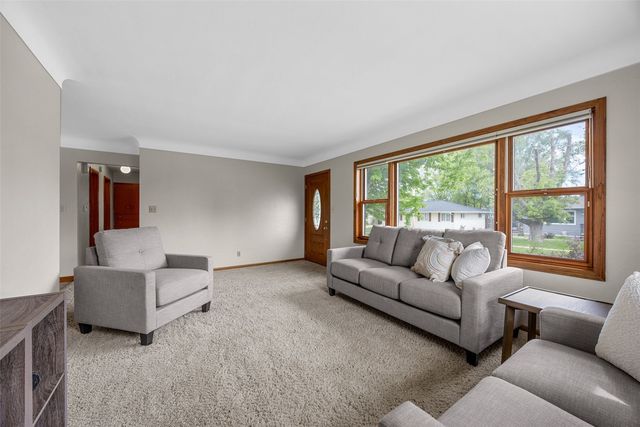 1805 Brockman Avenue, Marion, IA 52302