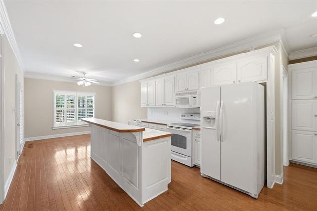 522 Sletten Drive, Lawrenceville, GA 30046