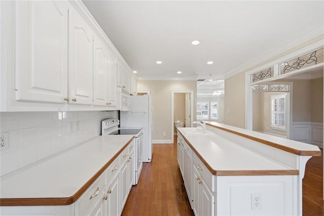 522 Sletten Drive, Lawrenceville, GA 30046