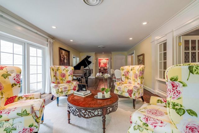 3000 Valley View Drive, Ottawa Hills, OH 43615