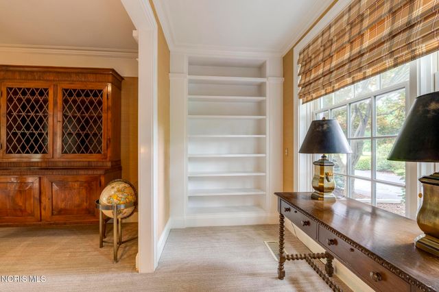 3000 Valley View Drive, Ottawa Hills, OH 43615