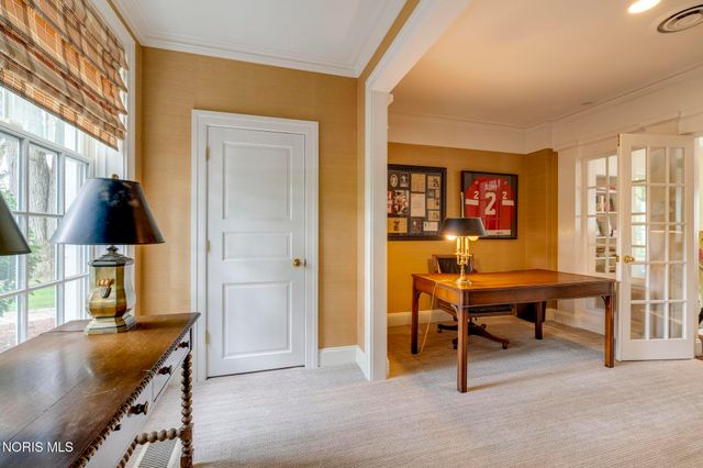 3000 Valley View Drive, Ottawa Hills, OH 43615