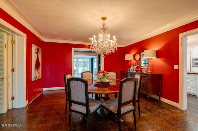 3000 Valley View Drive, Ottawa Hills, OH 43615