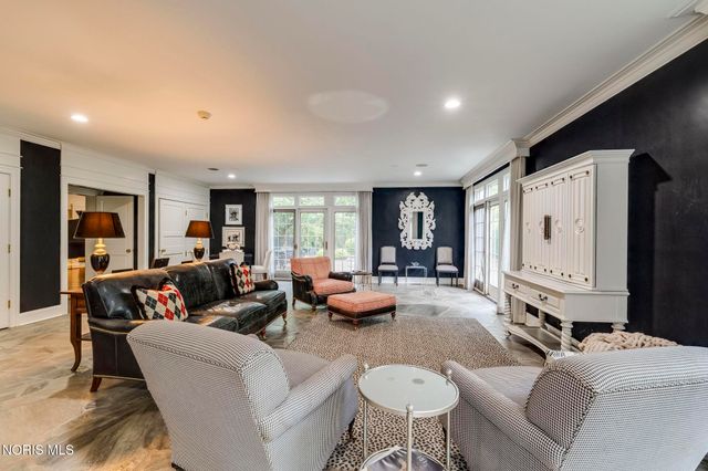 3000 Valley View Drive, Ottawa Hills, OH 43615