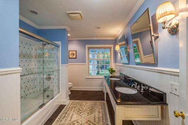 3000 Valley View Drive, Ottawa Hills, OH 43615