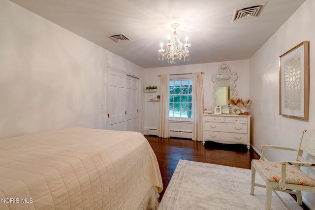 3000 Valley View Drive, Ottawa Hills, OH 43615