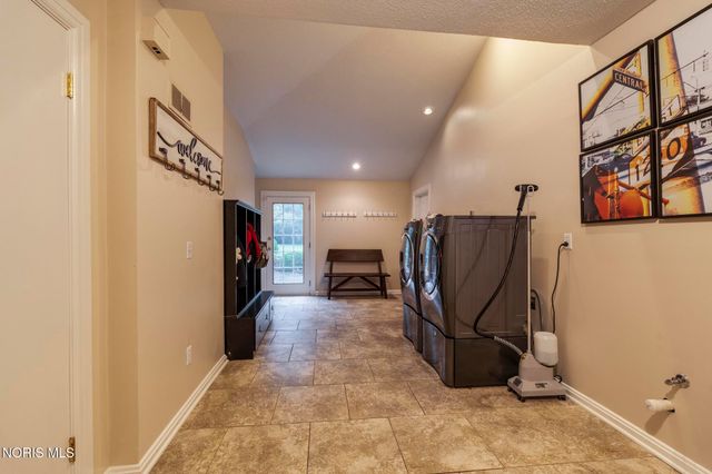 3000 Valley View Drive, Ottawa Hills, OH 43615