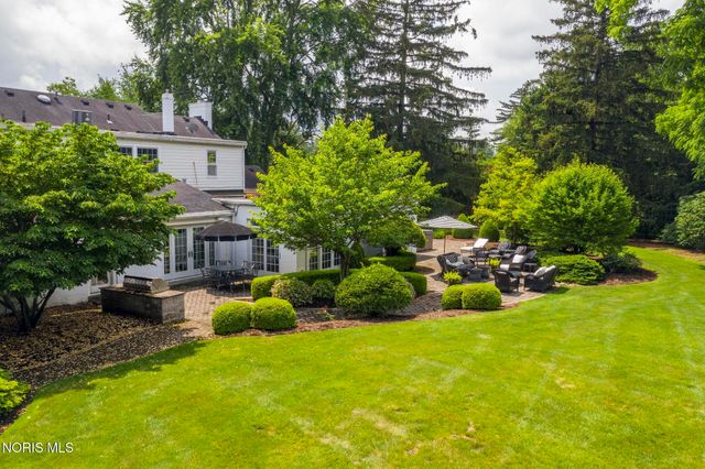 3000 Valley View Drive, Ottawa Hills, OH 43615