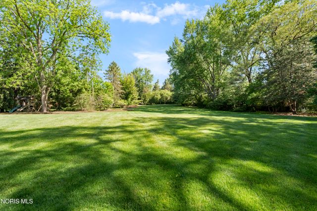 3000 Valley View Drive, Ottawa Hills, OH 43615