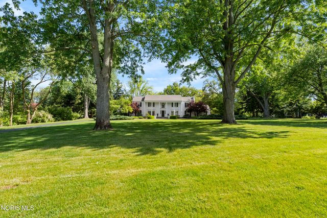 3000 Valley View Drive, Ottawa Hills, OH 43615