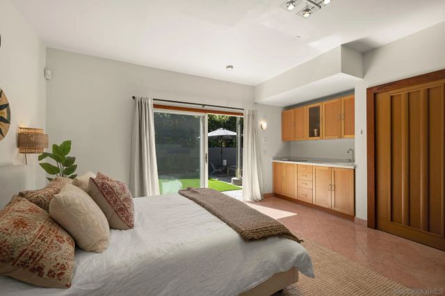 7911 El Paseo Grande, La Jolla, CA 92037