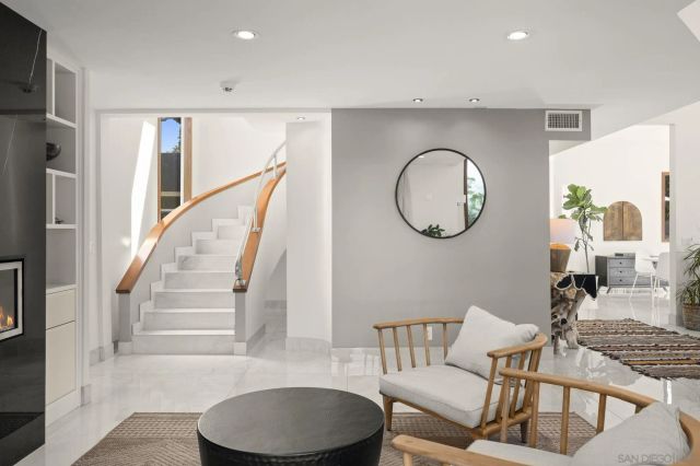 7911 El Paseo Grande, La Jolla, CA 92037