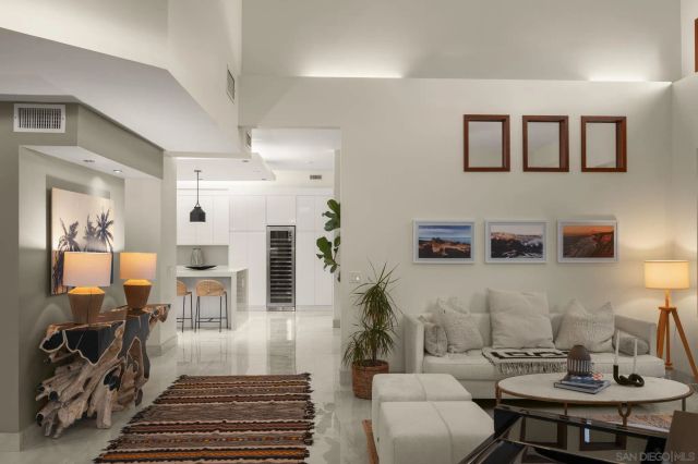 7911 El Paseo Grande, La Jolla, CA 92037