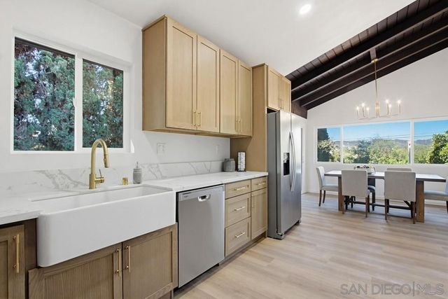 1172 North Ave, Escondido, CA 92026