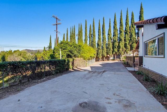 1172 North Ave, Escondido, CA 92026