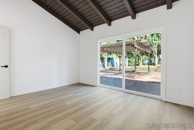 1172 North Ave, Escondido, CA 92026