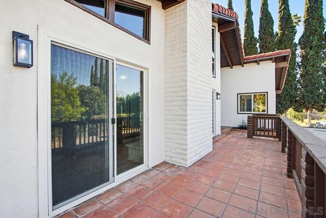 1172 North Ave, Escondido, CA 92026