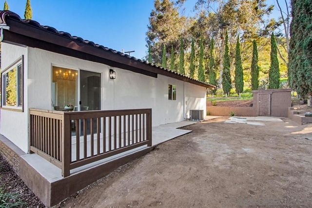 1172 North Ave, Escondido, CA 92026