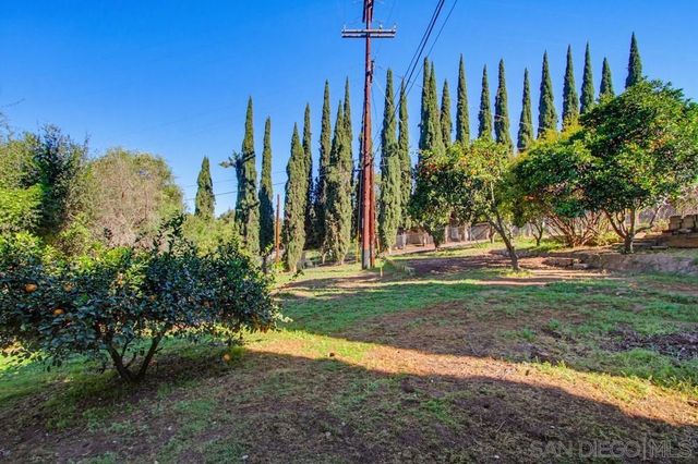 1172 North Ave, Escondido, CA 92026