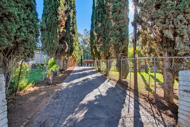 1172 North Ave, Escondido, CA 92026