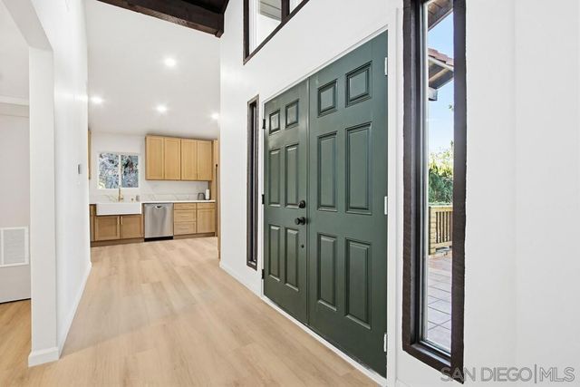 1172 North Ave, Escondido, CA 92026