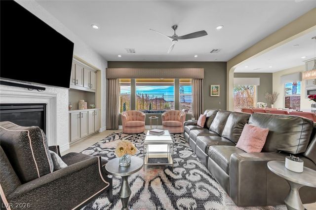 39 Contrada Fiore Drive, Henderson, NV 89011