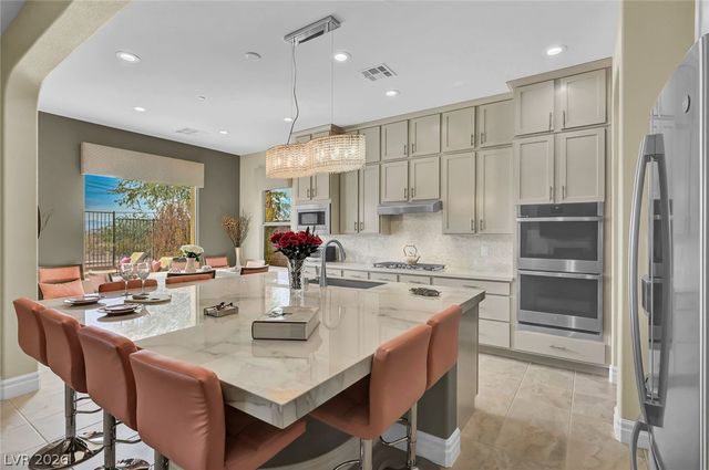 39 Contrada Fiore Drive, Henderson, NV 89011