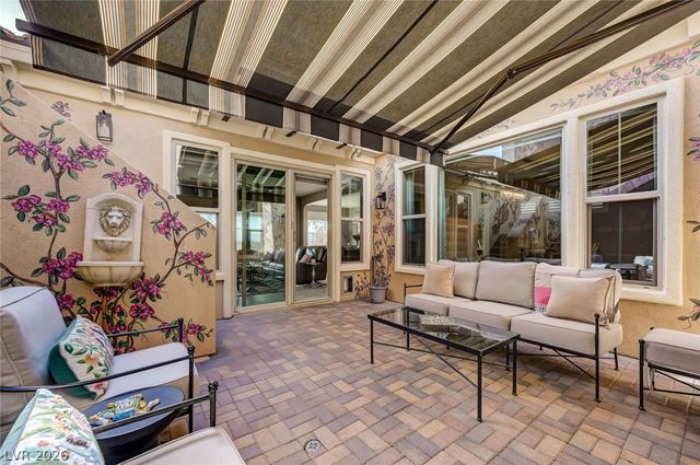39 Contrada Fiore Drive, Henderson, NV 89011