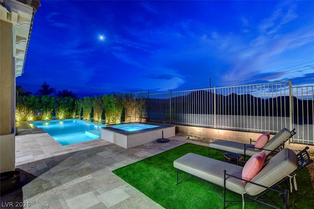 39 Contrada Fiore Drive, Henderson, NV 89011
